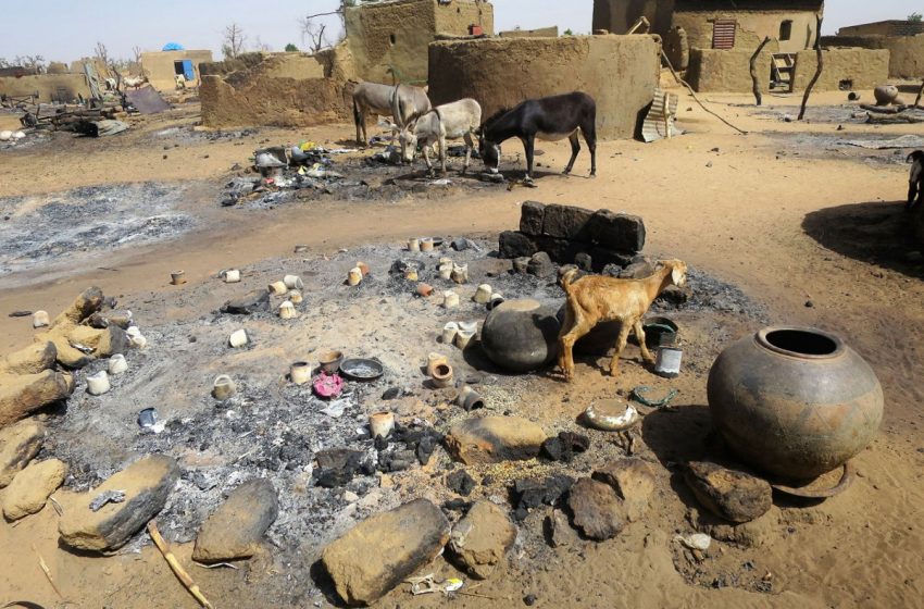  INCENDIE ET PILLAGE AU PAYS DOGON : LES GROUPES ARMÉS TERRORISTES ACCENTUENT LA PRESSION