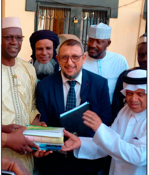  RENFORCEMENT DES FONDS DOCUMENTAIRES DES INSTITUTS ET UNIVERSITÉS ARABOPHONES DU MALI : LE QATAR OFFRE PLUS DE 8300 LIVRES AU MINISTÈRE DES AFFAIRES RELIGIEUSES