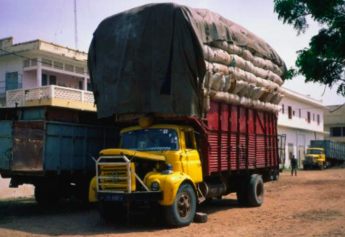  LES REVERS DE LA SÉRIE D’ATTAQUES TERRORISTES PERPÉTRÉES À LA FRONTIÈRE DU SÉNÉGAL : LE SECRÉTAIRE GÉNÉRAL DE L’UNION DES TRANSPORTEURS ROUTIERS DU SÉNÉGAL (UTRS), INVITE LES CONDUCTEURS À SUSPENDRE LEURS TRAJETS VERS LE MALI