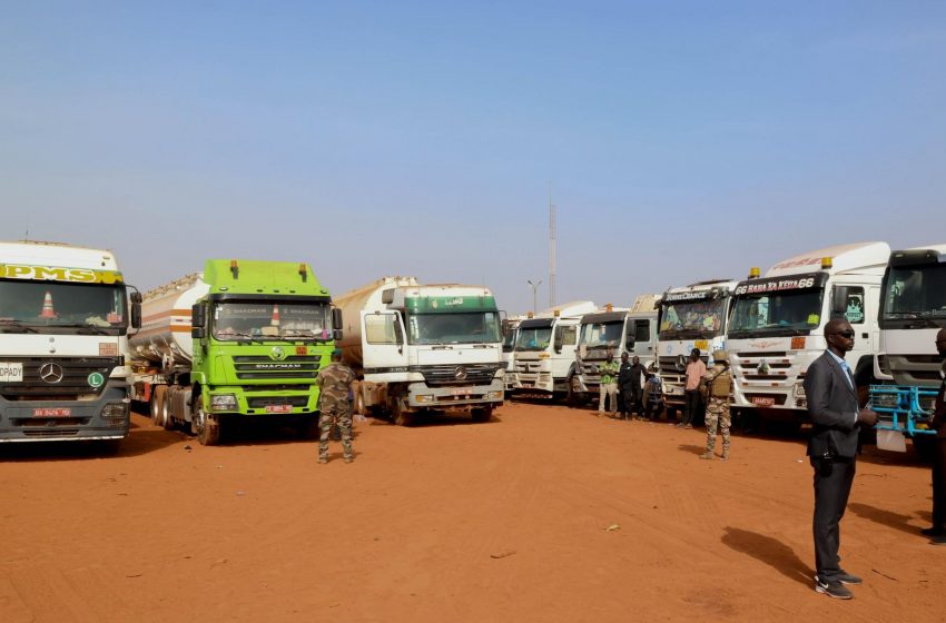  SELON LE PREMIER MINISTRE, DE NOMBREUSES CITERNES SONT PRÊTES À RAVITAILLER LES STATIONS DE LA CAPITALE: MAIS ALORS, POURQUOI UNE TELLE LENTEUR POUR LEUR DÉDOUANEMENT?