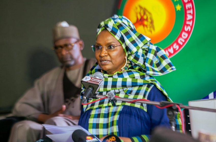  1ER SALON INTERNATIONAL DE L’ENTREPRENARIAT DE L’AES AU MALI: LE CONTEXTE ÉCONOMIQUE ACTUEL DE CRISE S’Y PRÊTE-T-IL ?